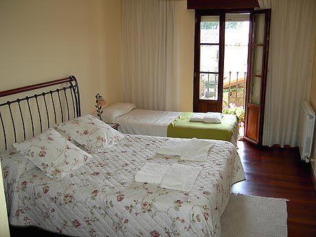 Hotel Rural El Rincon De Gadea Санта-Гадеа Номер фото